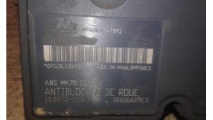 Używane Pompa ABS Citroen C2 (JM) 1.4 HDI Cena na żądanie oferowane przez Autodemontage Joko B.V.