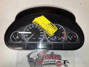 Used Instrument panel BMW 3 serie (E46/4) 320d 16V Price on request offered by Autodemontage Joko B.V.