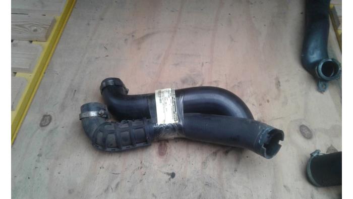 Gebrauchte Intercooler Schlauch Peugeot 406 (8B) 1.9 dt Preis auf Anfrage angeboten von Autodemontage Joko B.V.