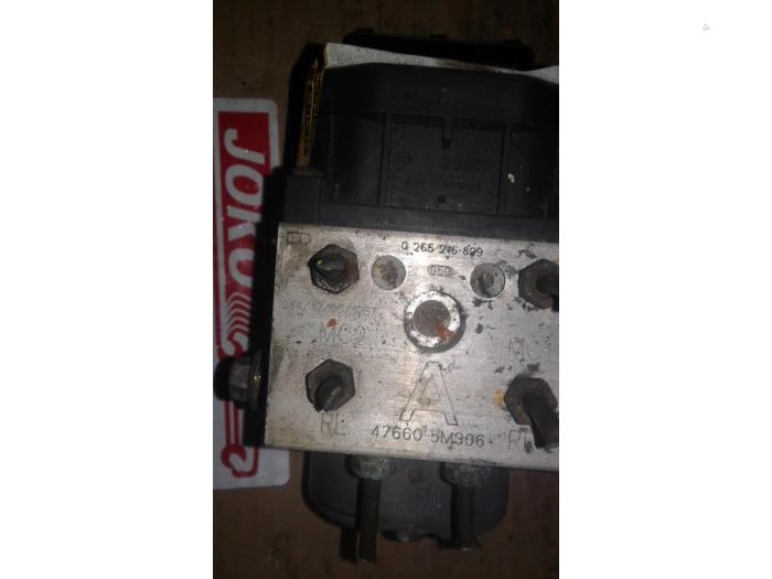 Begagnade ABS-pump Nissan Almera (N16) 2.2 Di 16V Pris på förfrågan erbjuds av Autodemontage Joko B.V.