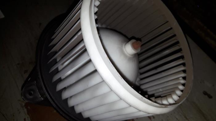 Motor de ventilador de calefactor de un Fiat Stilo (192A/B) 2.4 20V Abarth 3-Drs. 2004