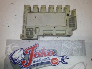 Used Fuse box Renault Clio II (BB/CB) 1.4 16V Si Price on request offered by Autodemontage Joko B.V.