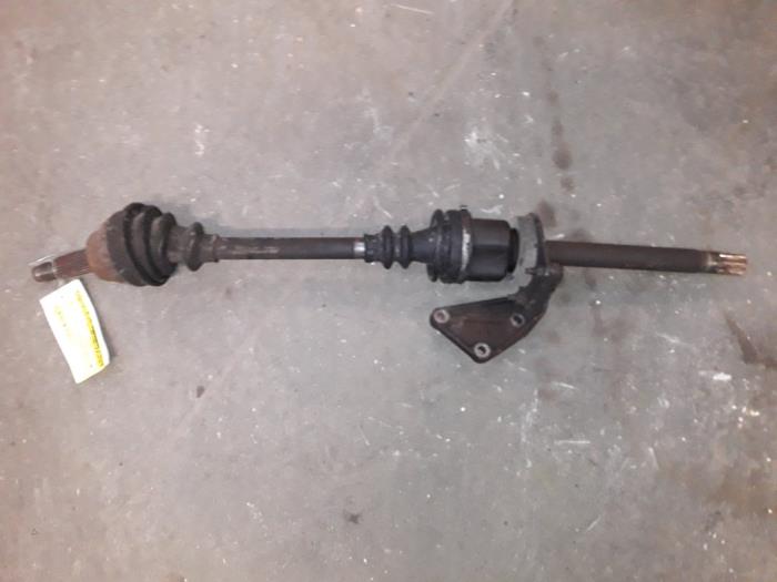 Front drive shaft, right from a Ford Fiesta 4 1.25 16V 1996