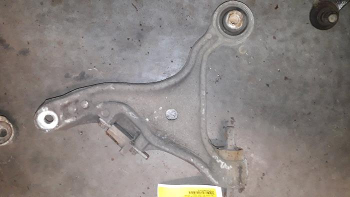 Front lower wishbone, left from a Volvo S80 (TR/TS) 2.4 SE 20V 170 2000