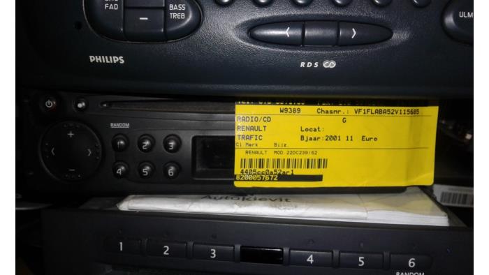 Radio CD player Renault Trafic New 1.9 dCi 82 16V - 8200057672
