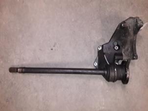 Used Front drive shaft, right Mercedes Vito (638.1/2) 2.3 110D Price on request offered by Autodemontage Joko B.V.
