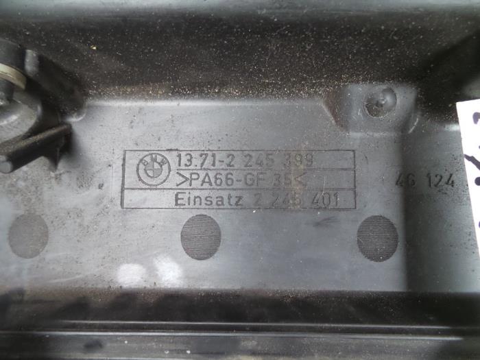 Air box from a BMW 3 serie Touring (E36/3) 318tds 1996