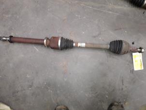 Used Front drive shaft, right Renault Clio III (BR/CR) 1.5 dCi 85 Price on request offered by Autodemontage Joko B.V.