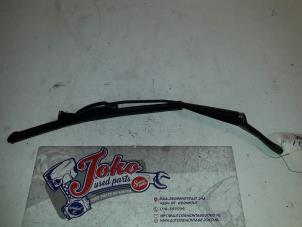 Used Rear wiper arm Opel Frontera (6B) 2.2i 16V Price on request offered by Autodemontage Joko B.V.