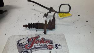 Used Clutch slave cylinder Opel Frontera (6B) 2.2i 16V Price on request offered by Autodemontage Joko B.V.