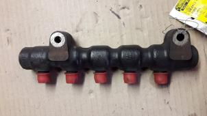 Used Fuel injector nozzle Ford C-Max (DM2) 1.6 TDCi 16V 90 Price on request offered by Autodemontage Joko B.V.