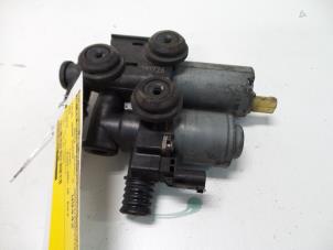 Used Electric heater valve BMW 3 serie Compact (E46/5) 316ti 16V Price on request offered by Autodemontage Joko B.V.