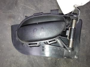 Used Rear door handle 4-door, right Peugeot 206+ (2L/M) 1.1 XR,XS Price on request offered by Autodemontage Joko B.V.