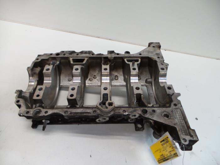 Used Engine crankcase BMW 1 serie (F20) 114i 1.6 16V Price on request offered by Autodemontage Joko B.V.