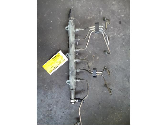 Diesel fuel line set from a Volvo S80 (TR/TS) 2.4 D5 20V 2002