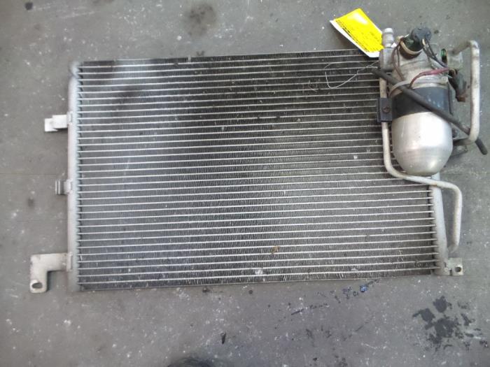 Begagnade Kondensor, luftkonditionering Saab 900 II 2.0 i,Si 16V Pris på förfrågan erbjuds av Autodemontage Joko B.V.