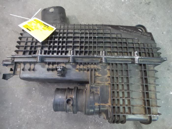Gebrauchte Luftfiltergehäuse Nissan Kubistar (F10/F11) 1.5 dCi 65 Preis auf Anfrage angeboten von Autodemontage Joko B.V.
