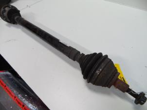 Used Front drive shaft, right Volkswagen Passat (3C2) 2.0 TDI 16V 140 Price on request offered by Autodemontage Joko B.V.