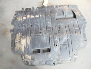 Used Engine protection panel Volkswagen Passat (3C2) 2.0 TDI 16V 140 Price on request offered by Autodemontage Joko B.V.