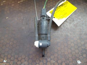 Used Windscreen washer pump Renault Clio II Societe (SB) 1.5 dCi 65 Price on request offered by Autodemontage Joko B.V.