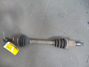 Used Front drive shaft, left Kia Rio (DC22/24) 1.5 16V Price on request offered by Autodemontage Joko B.V.