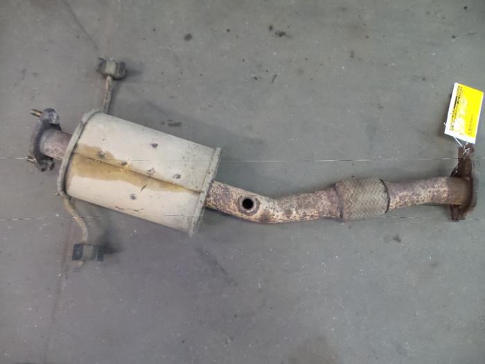 Gebrauchte Auspuff Mitteldämpfer Kia Rio (DC22/24) 1.5 16V Preis auf Anfrage angeboten von Autodemontage Joko B.V.
