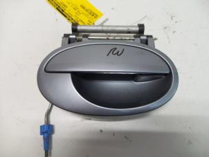 Used Front door handle 4-door, right Opel Corsa C (F08/68) 1.4 16V Twin Port Price on request offered by Autodemontage Joko B.V.