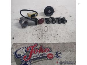 Usagé Kit serrure cylindre (complet) Fiat Ducato (230/231/232) 1.9 D Prix sur demande proposé par Autodemontage Joko B.V.