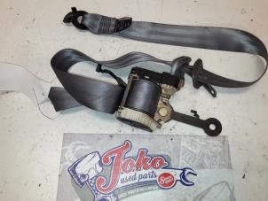 Used Front seatbelt, right Renault Clio II (BB/CB) 1.2 Price on request offered by Autodemontage Joko B.V.