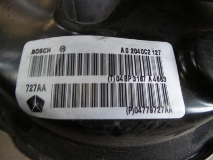 Assistant de freinage d'un Dodge Nitro 2.8 CRD 16V 4x4 2008