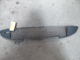 Used Grille Peugeot 206 (2A/C/H/J/S) 1.4 XR,XS,XT,Gentry Price on request offered by Autodemontage Joko B.V.