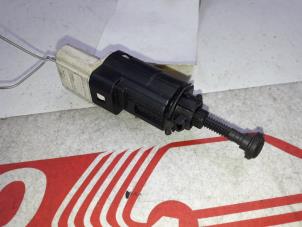 Used Brake light switch Peugeot 206 (2A/C/H/J/S) 1.4 XR,XS,XT,Gentry Price on request offered by Autodemontage Joko B.V.