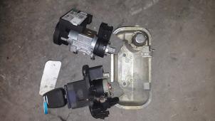 Used Set of cylinder locks (complete) Opel Vectra B Caravan (31) 1.6 16V Price on request offered by Autodemontage Joko B.V.