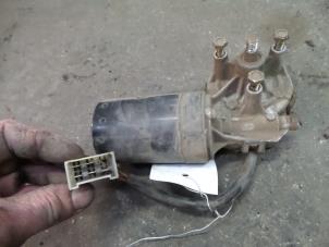 Used Front wiper motor Volkswagen LT II 2.5 SDi Price on request offered by Autodemontage Joko B.V.