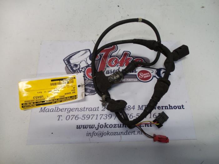 Begagnade ABS-sensor Audi A6 Avant (C5) 2.5 TDI V6 24V Pris på förfrågan erbjuds av Autodemontage Joko B.V.