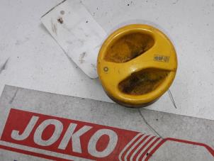 Usados Tapón de aceite Renault Clio II (BB/CB) 1.4 Precio de solicitud ofrecido por Autodemontage Joko B.V.