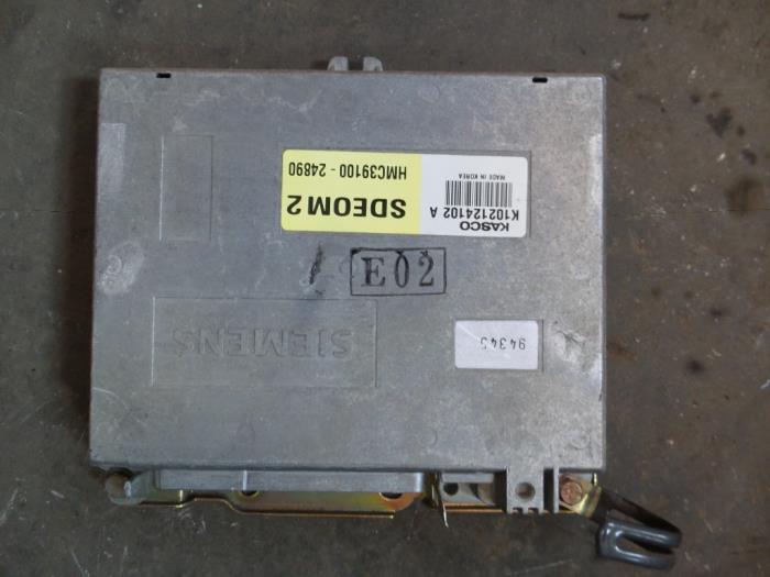 Used Engine management computer Hyundai Lantra/Elantra II 1.5i GL,GLS 8V Price on request offered by Autodemontage Joko B.V.