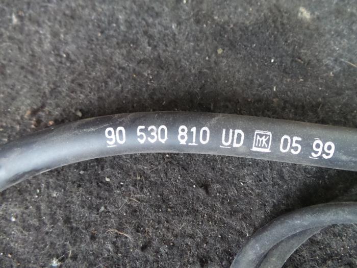 Câble d'accélérateur d'un Opel Astra 1999
