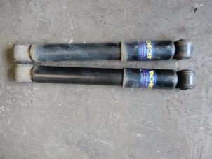 Used Shock absorber kit Citroen Xsara Picasso (CH) 2.0 HDi 90 Price on request offered by Autodemontage Joko B.V.