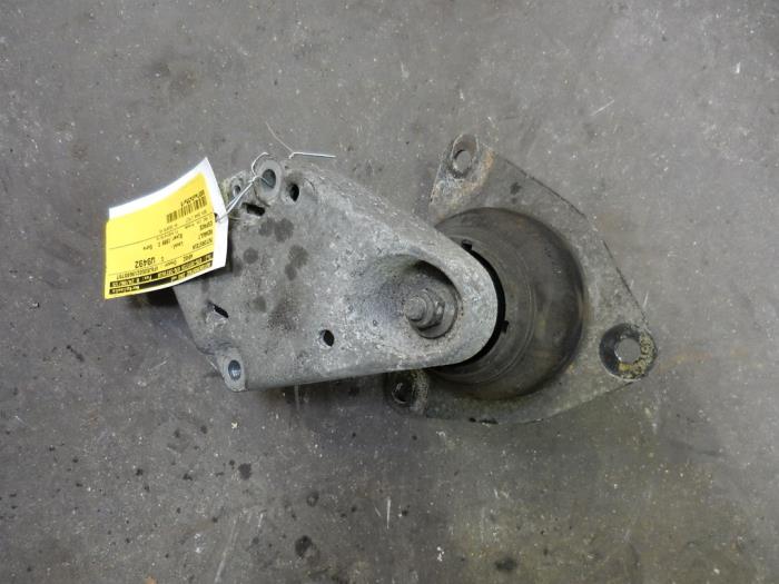 Used Engine mount Renault Espace (JE) 3.0i V6 24V Price on request offered by Autodemontage Joko B.V.