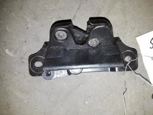 Used Tailgate lock mechanism Citroen Saxo 1.1i X,SX Price on request offered by Autodemontage Joko B.V.