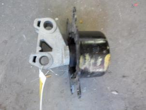 Used Gearbox mount Opel Combo (Corsa C) 1.3 CDTI 16V Price on request offered by Autodemontage Joko B.V.
