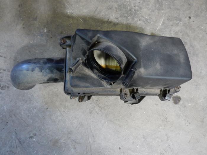 Begagnade Luftfilterhus Saab 9-3 I (YS3D) 2.0t 16V Ecopower Pris på förfrågan erbjuds av Autodemontage Joko B.V.