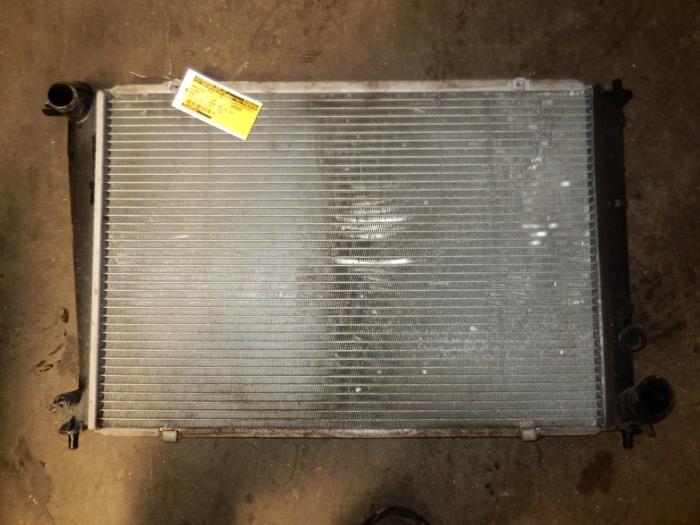 Used Radiator Hyundai H-1/H-200 2.5 Tdi Price on request offered by Autodemontage Joko B.V.