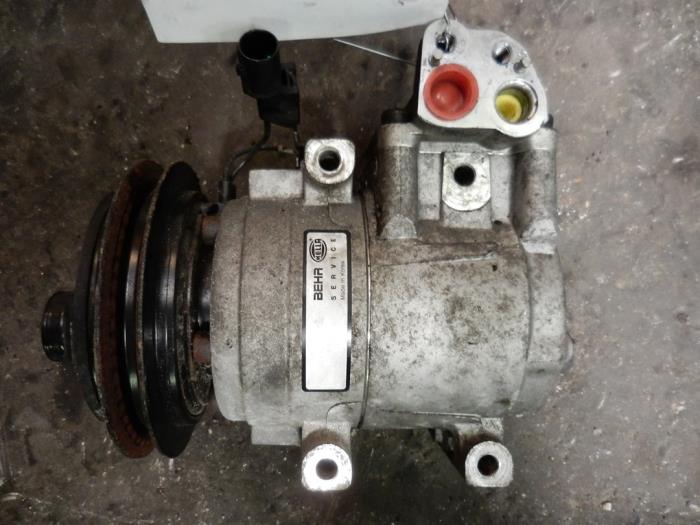 Usagé Compresseur de clim Hyundai H-1/H-200 2.5 Tdi Prix sur demande proposé par Autodemontage Joko B.V.