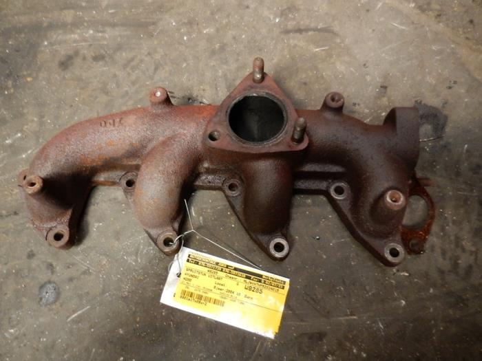 Gebrauchte Abgaskrümmer Hyundai H-1/H-200 2.5 Tdi Preis auf Anfrage angeboten von Autodemontage Joko B.V.