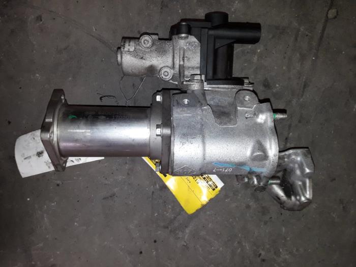 EGR valve from a Renault Clio III (BR/CR) 1.5 dCi 70 2007