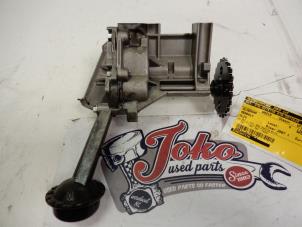 Used Oil pump Renault Clio III (BR/CR) 1.5 dCi 70 Price on request offered by Autodemontage Joko B.V.