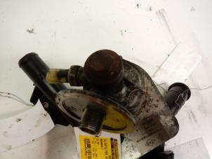 Used Oil filter housing Renault Clio III (BR/CR) 1.5 dCi 70 Price on request offered by Autodemontage Joko B.V.