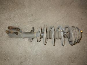 Used Front shock absorber rod, right Renault Espace (JK) 2.2 dCi 16V Price on request offered by Autodemontage Joko B.V.